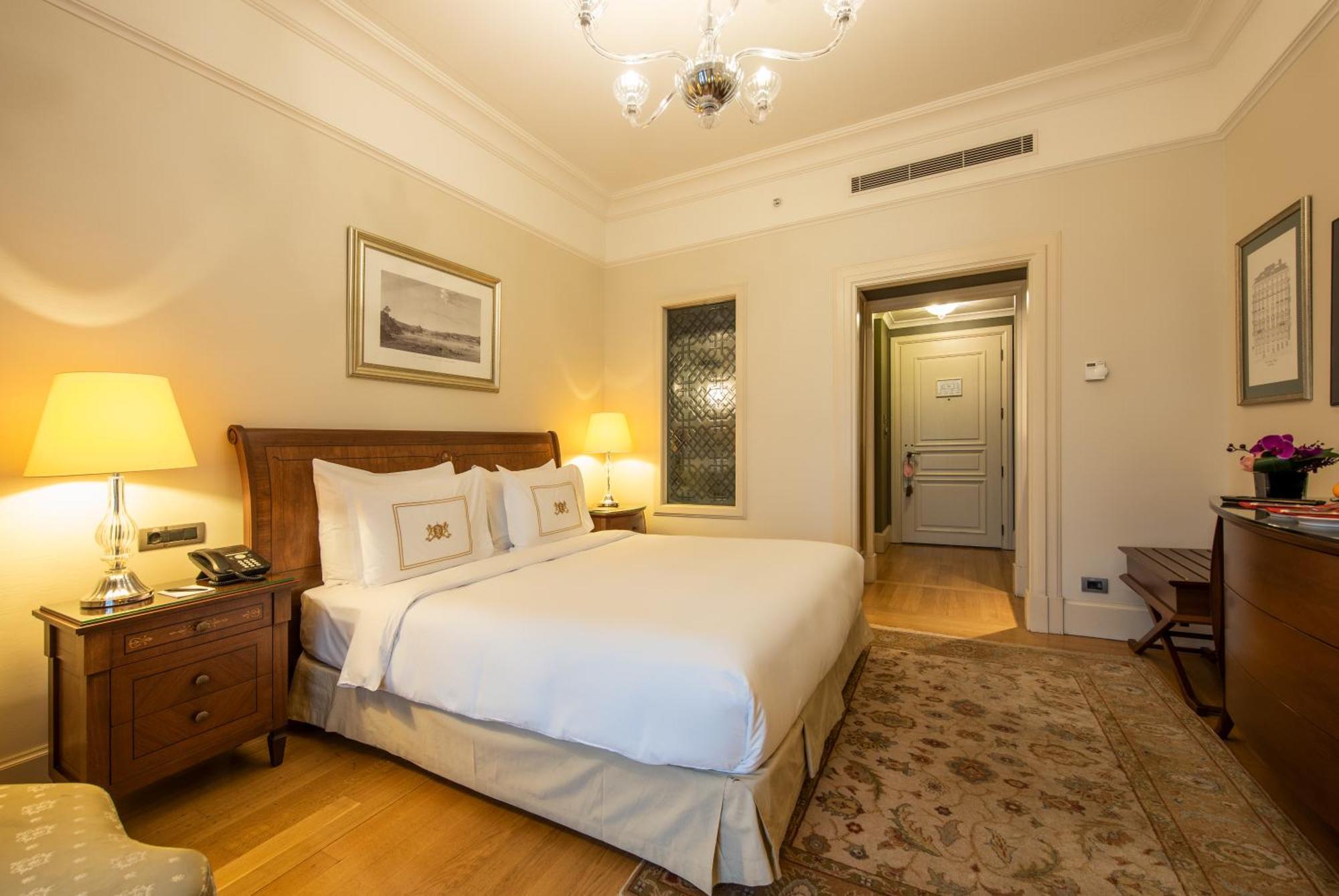 Deluxe Golden Horn Side Room King,752854907:JPEG